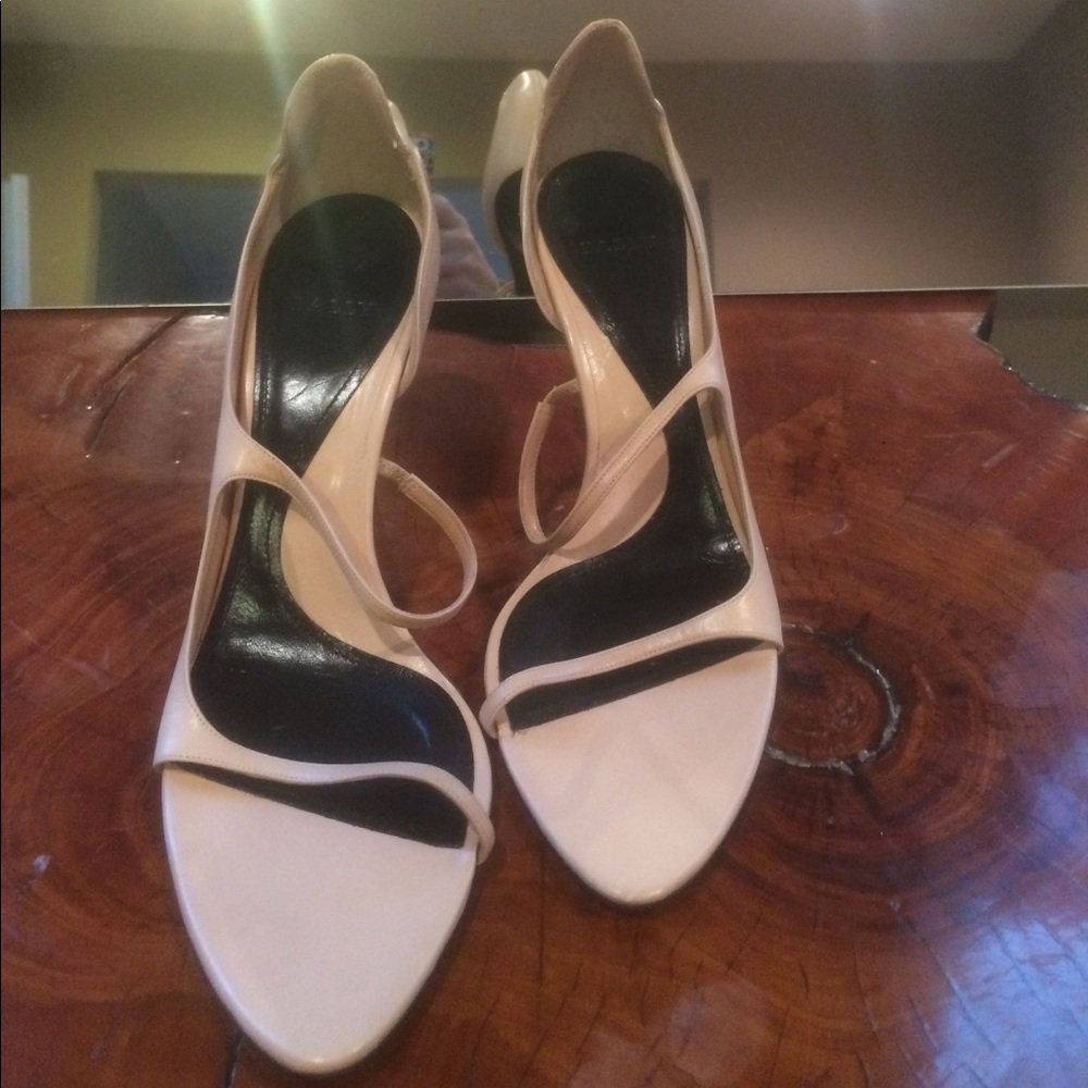 BALLY Heels - Picture 2 of 8